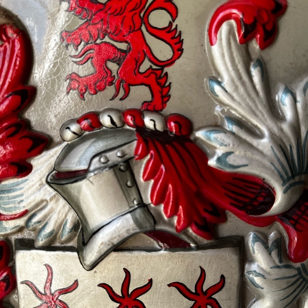 wooden plaques featuring family crests or coats of arms. McBrayer and Fllington. - Picture 7 of 16